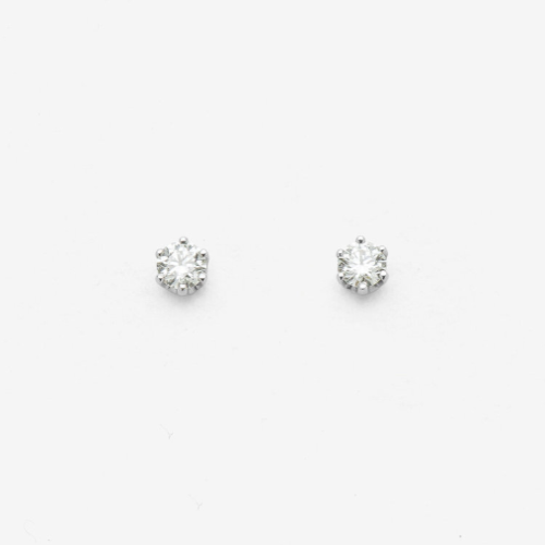 プラチナ　ダイヤモンドピアス